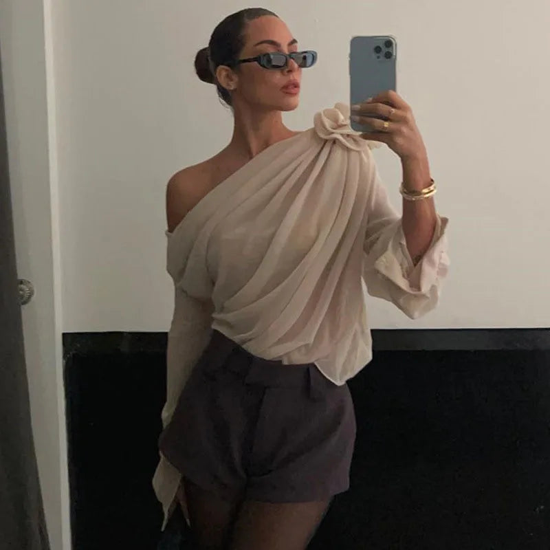 One-Shoulder Bluse