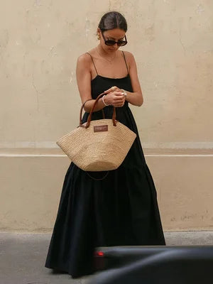 Einfarbiges rückenfreies Maxikleid