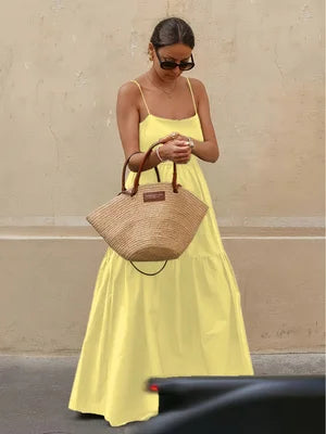 Einfarbiges rückenfreies Maxikleid